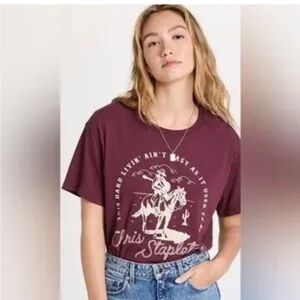 Daydreamer Chris Stapleton "Hard Livin" Boyfriend Tee in a burgundy/maroon
